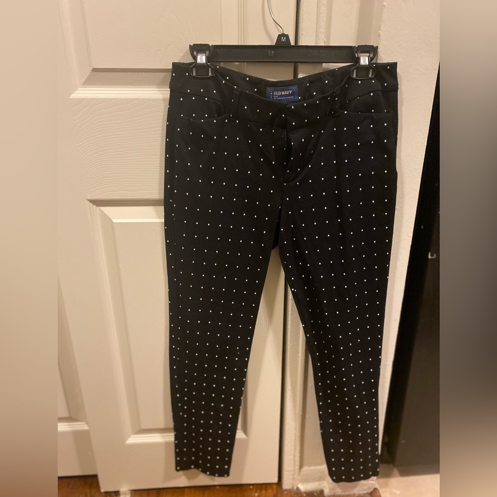 Old Navy Mid Rise Pixie Pants / Women’s Size 8